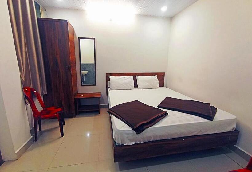 هتل Jayalaxmi Comforts