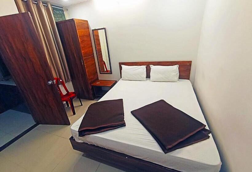 هتل Jayalaxmi Comforts