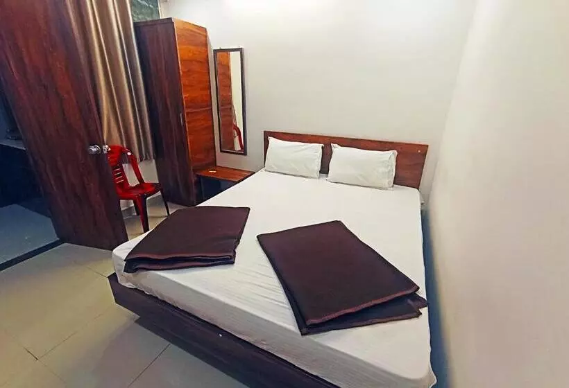 ホテル Jayalaxmi Comforts