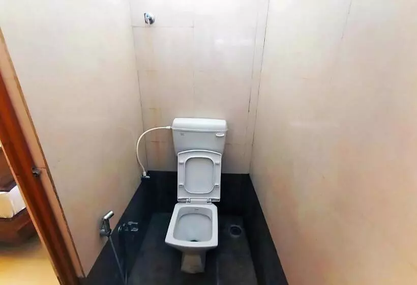 ホテル Jayalaxmi Comforts