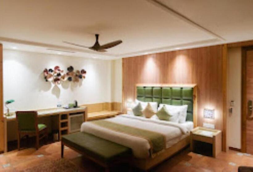 هتل The Greenwood Resort Guwahati