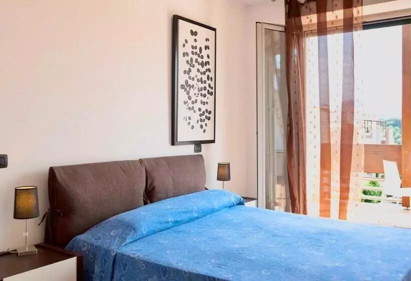 Isa Apartments For 4 People, 2 Bedrooms, In Residence With Swimming Pool In San Vincenzo, Just 600 M