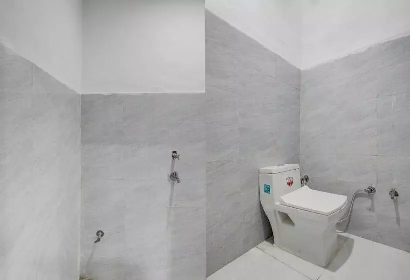 Oyo Kittu Hotel And Restaurant