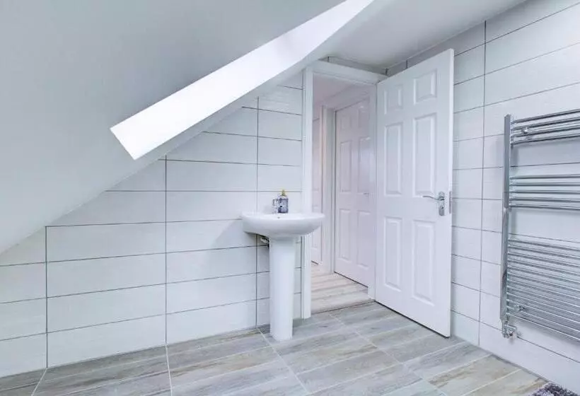 ペンション Crossville Homes   Double Rooms