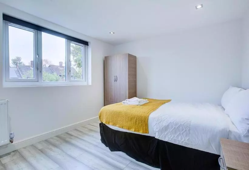 ペンション Crossville Homes   Double Rooms