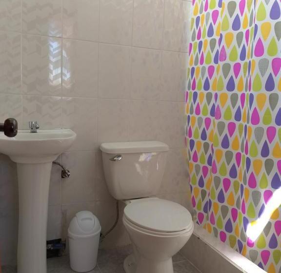 膳宿费 Hostal Las Cruces