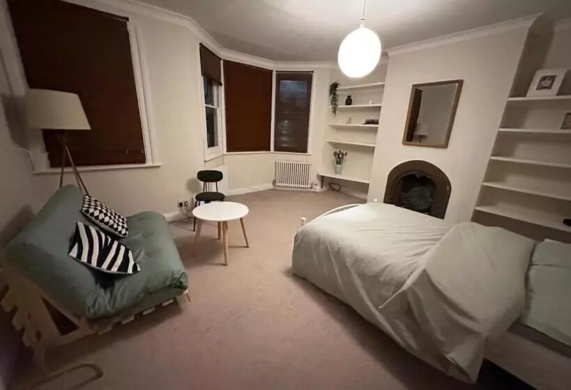 Majatalo Spacious Room Near Underground
