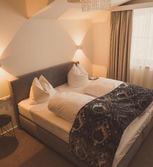 Gartenhotel Maria Theresia