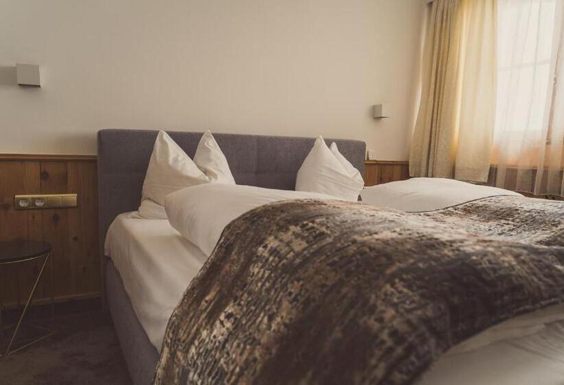 Gartenhotel Maria Theresia