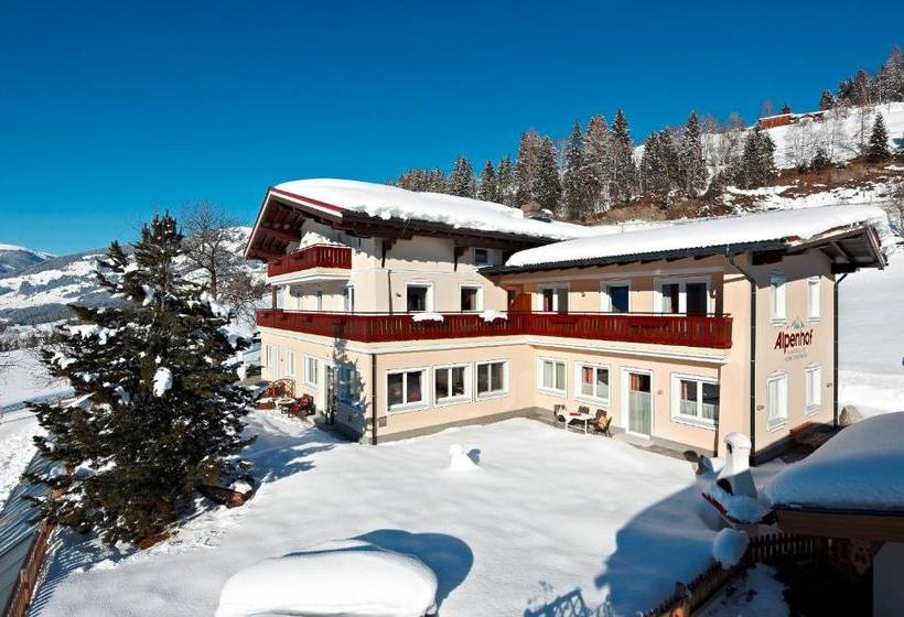 ホテル Alpenhof Apartments