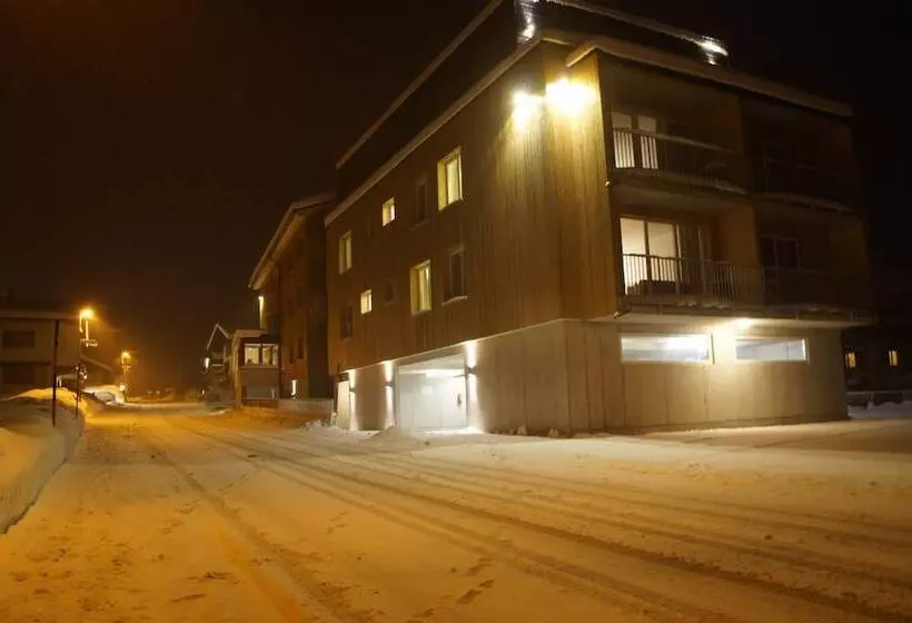 ホテル Alpine Lodge Klösterle Am Arlberg
