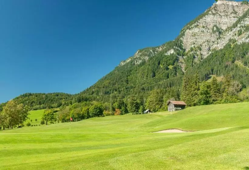 ホテル Alpine Lodge Klösterle Am Arlberg