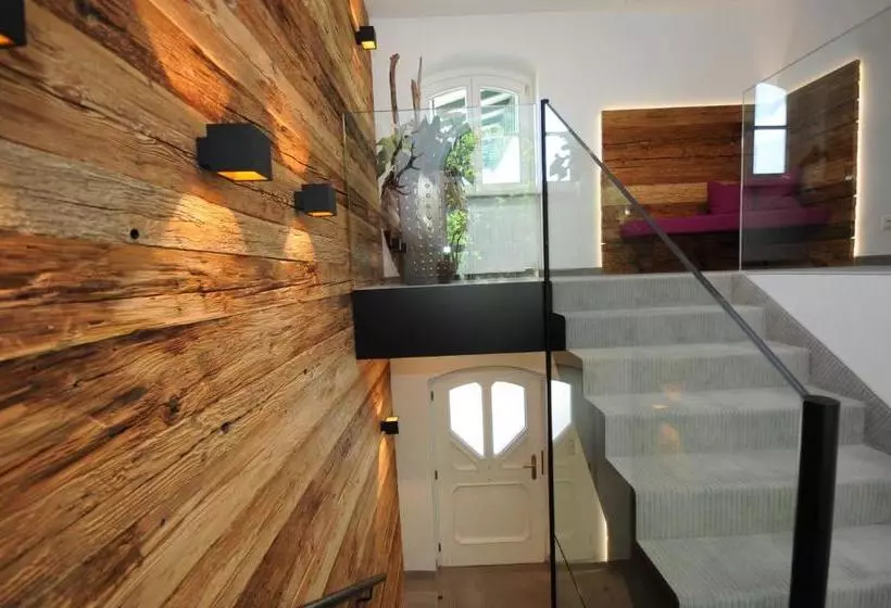 ホテル Appartement Bergblick