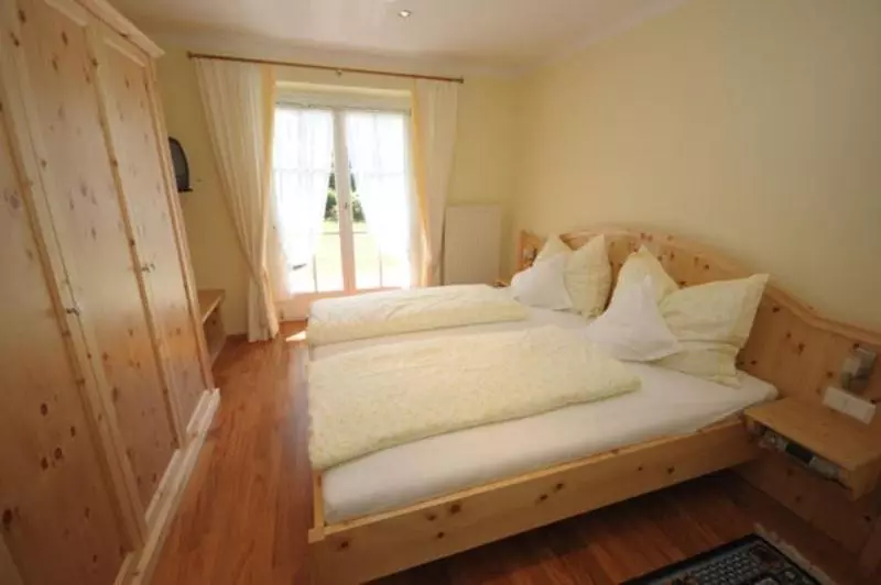 ホテル Appartement Bergblick