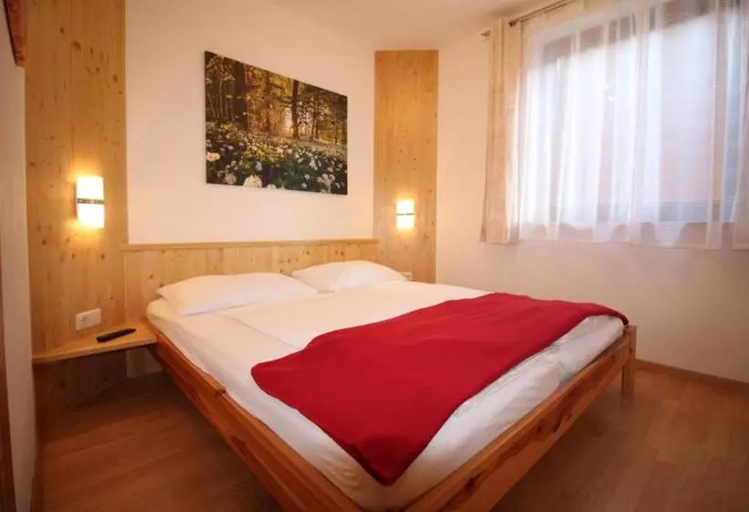 هتل Appartement Mama