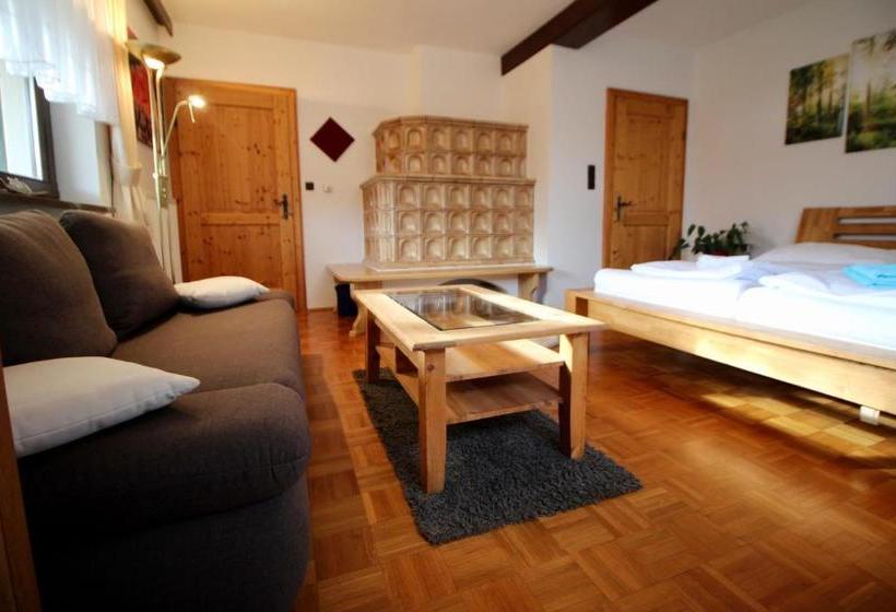 هتل Appartement Mama