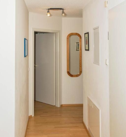 هتل Appartementhaus Saroja