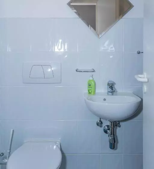 Hotelli Appartementhaus Saroja