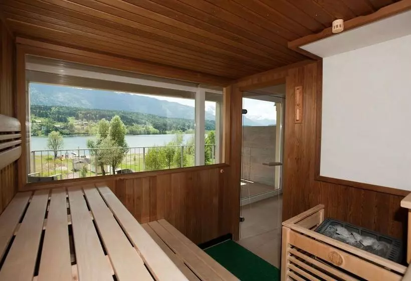 هتل Appartements De Luxe Schluga