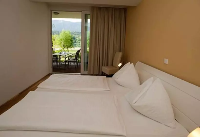 هتل Appartements De Luxe Schluga