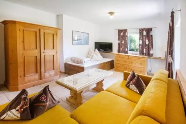 هتل Appartements Zinner-pale