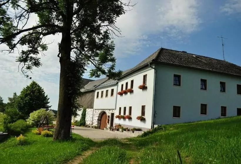 Hotelli Mittereibenberger