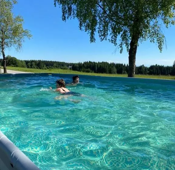 Hotelli Mittereibenberger