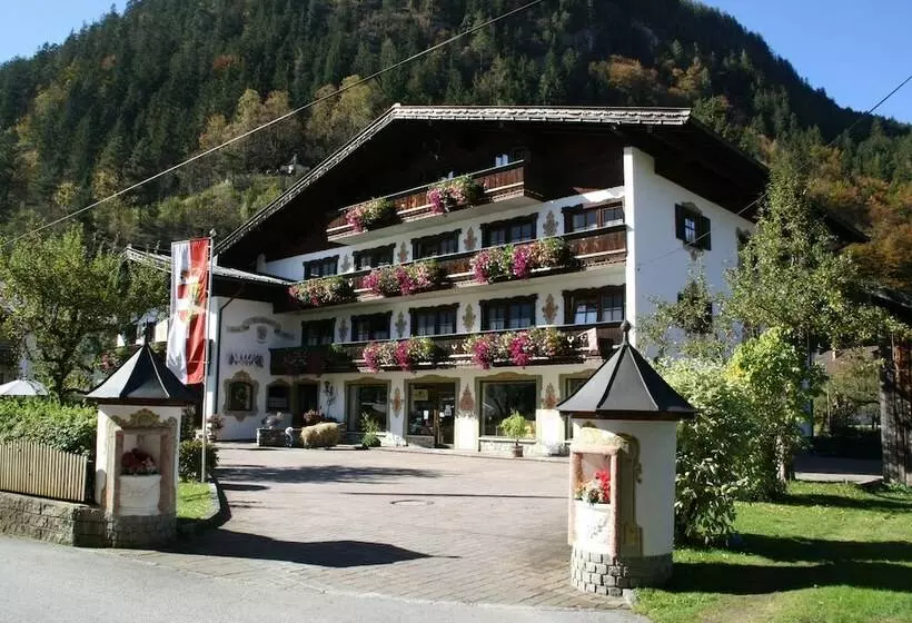 ホテル Der Bräuschmied