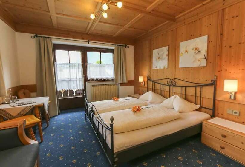 ホテル Der Bräuschmied