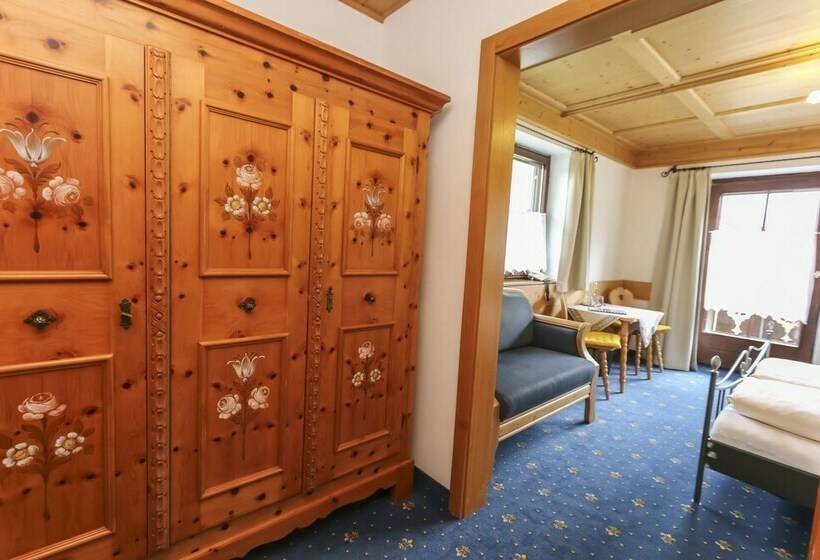 ホテル Der Bräuschmied