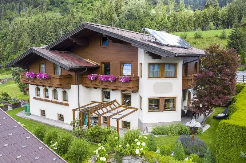 هتل Ferienhaus Eva