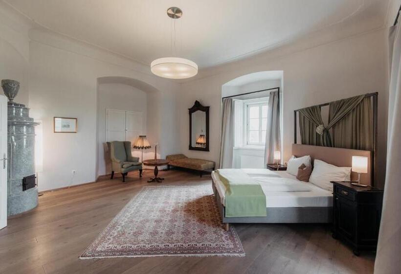 Отель Freigut Thallern