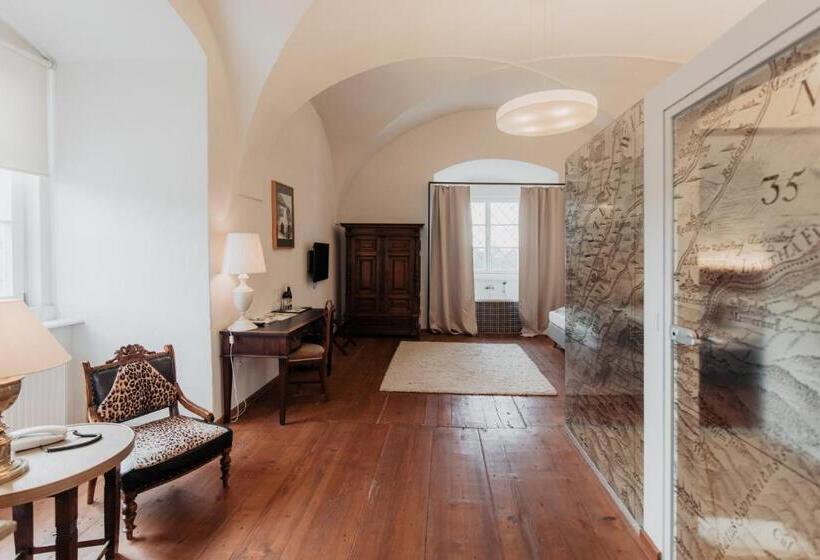 Отель Freigut Thallern