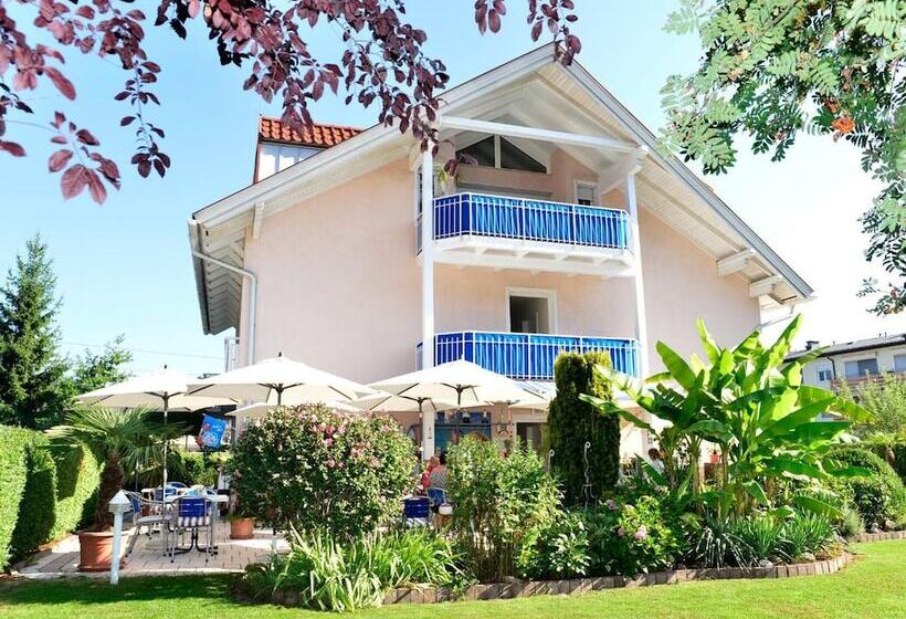 酒店 Happy Lake By Thomas Strugger