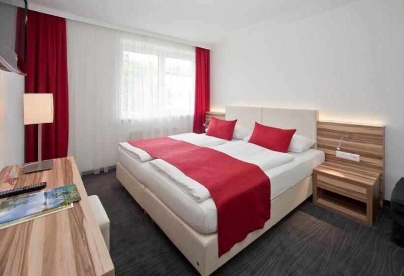 酒店 Happy Lake By Thomas Strugger