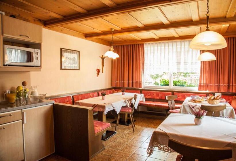 فندق Haus Arnika