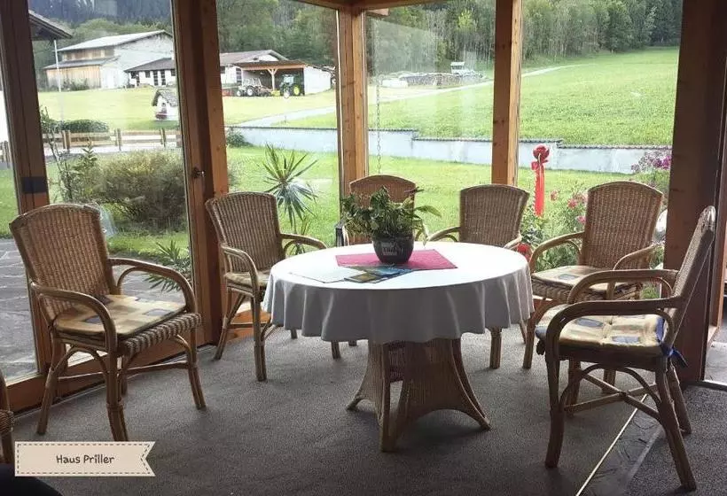 هتل Haus Priller