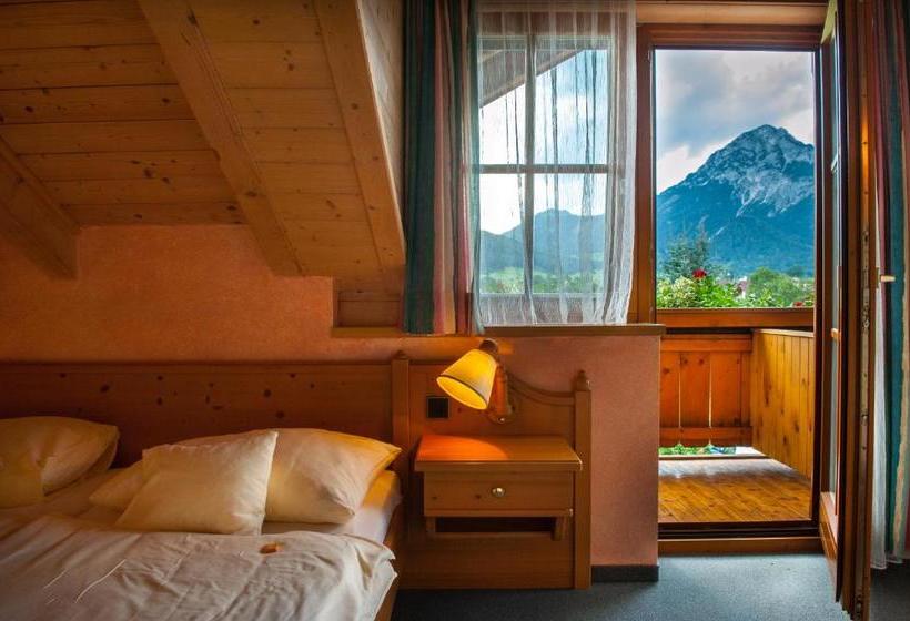 Отель Resort Amadeus Landhaus Amadeus