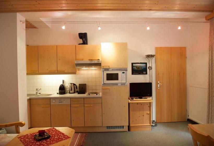 Отель Resort Amadeus Landhaus Amadeus