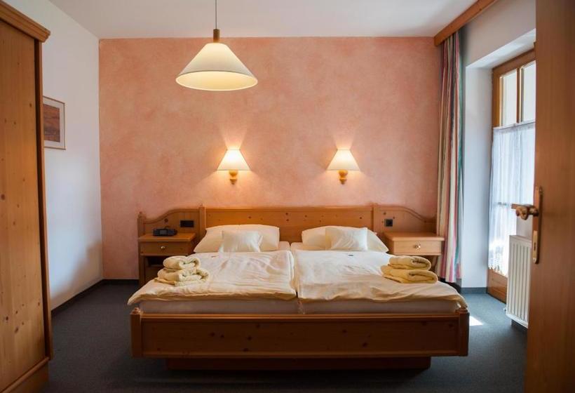 Отель Resort Amadeus Landhaus Amadeus