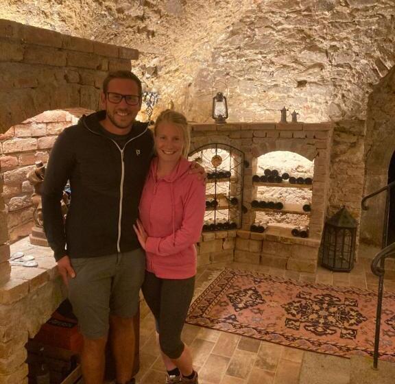 Otel Pension Sunnseitn Gasthof Café Weinkeller