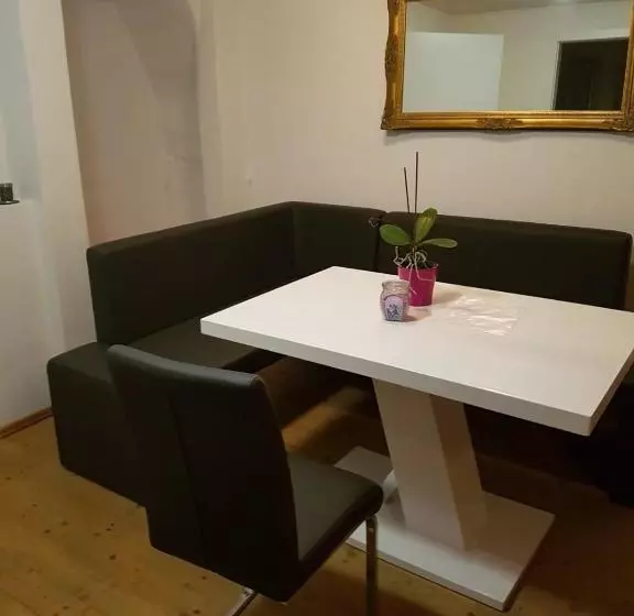ホテル Pension Sunnseitn   Gasthof   Café   Weinkeller