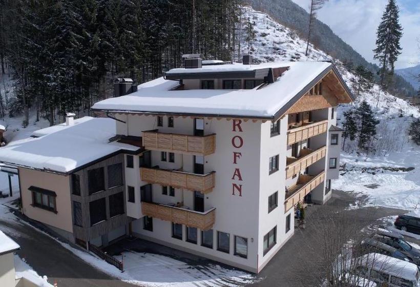 ホテル Rofan Appartements