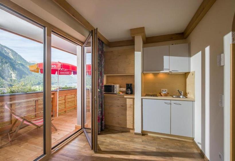 ホテル Rofan Appartements