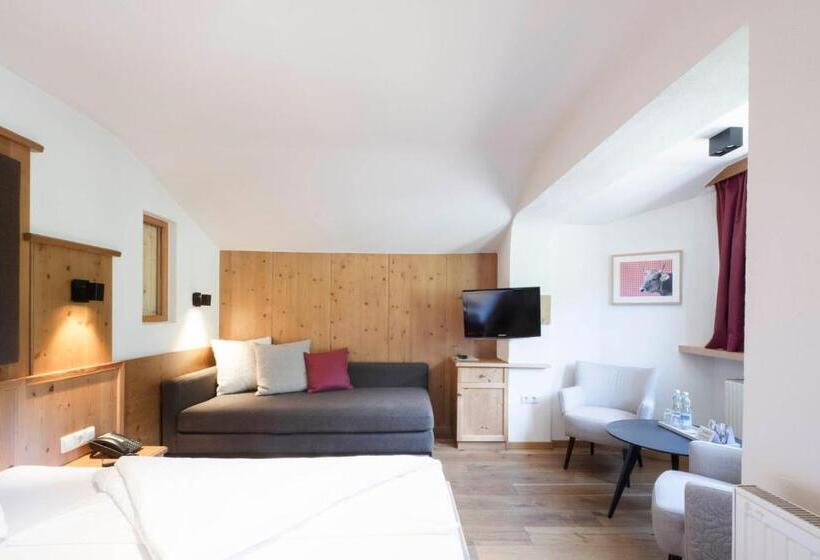 Lifestylepanoramahotel Erika Superior