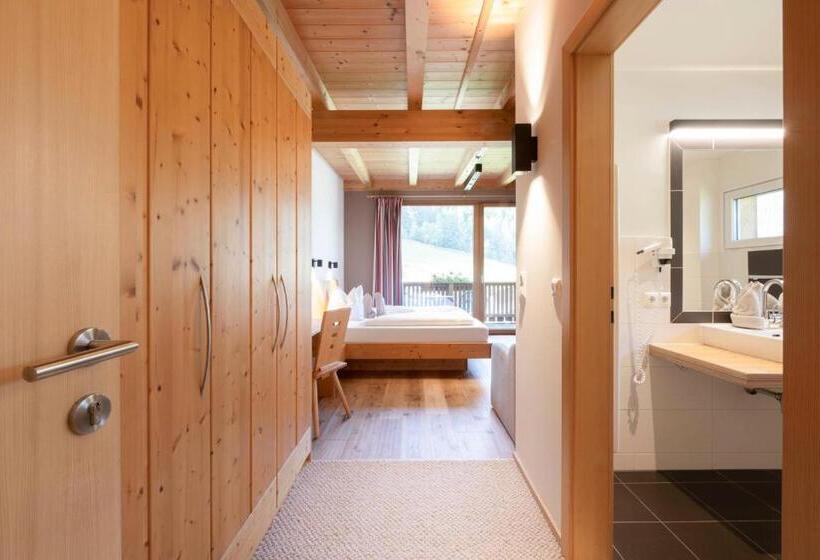 Lifestylepanoramahotel Erika Superior