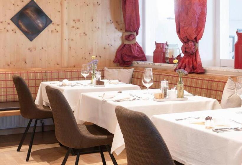 Lifestylepanoramahotel Erika Superior