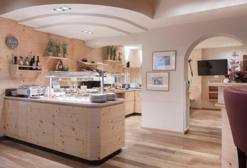 Lifestylepanoramahotel Erika Superior