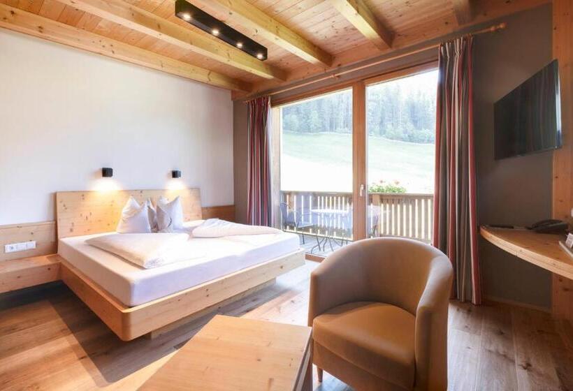 Lifestylepanoramahotel Erika Superior