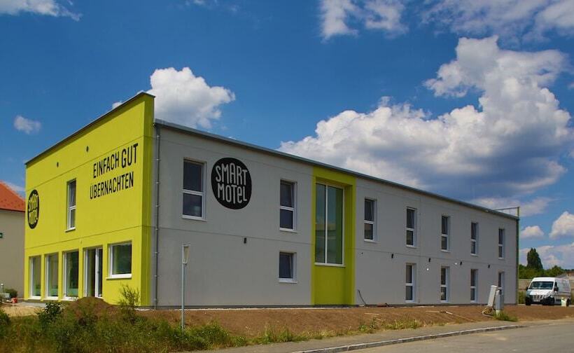 Smart Motel